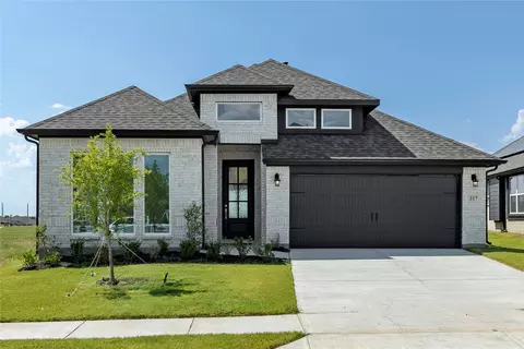 317 Misty Meadow Ln, Lavon, TX 75166
