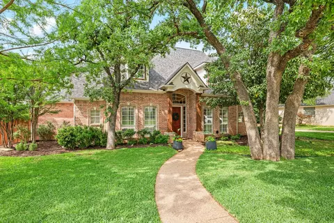 941 Canterbury Ln, Keller, TX 76248