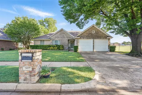 3407 Indian Wells Dr, Arlington, TX 76017