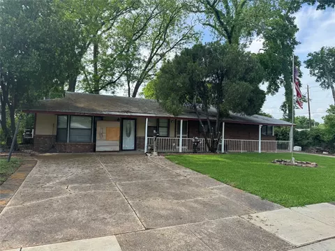 3119 Oliver St, Bossier City, LA 71112