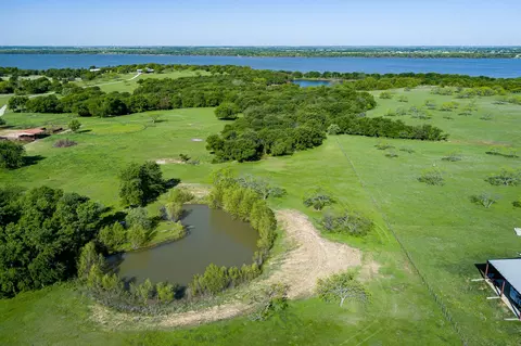 1451 Hemming Rd, Valley View, TX 76272