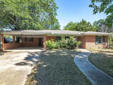 2212 W 1st Ave, Corsicana, TX 75110