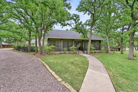 122 Santa Fe Trl, Gainesville, TX 76240