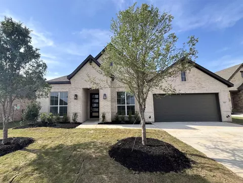 315 Bowrider Ln, Granbury, TX 76049