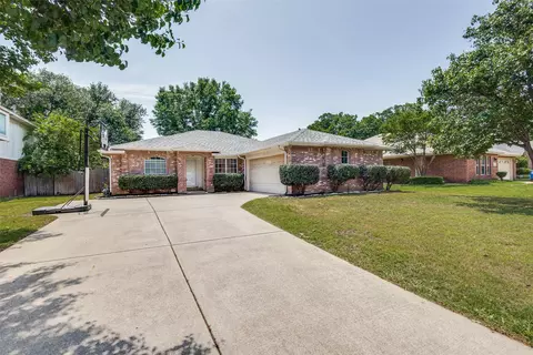 2207 Brazos Dr, Corinth, TX 76210