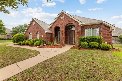1716 Yarmouth Ln, Mansfield, TX 76063