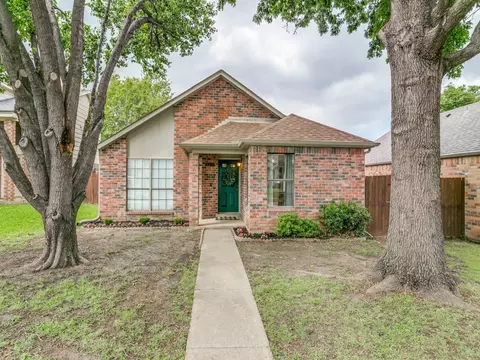 1311 Maplewood Dr, Lewisville, TX 75067