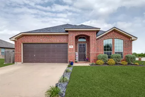 436 Creek Bend Dr, Saginaw, TX 76131