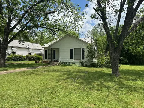 3209 N 23rd St, Waco, TX 76708