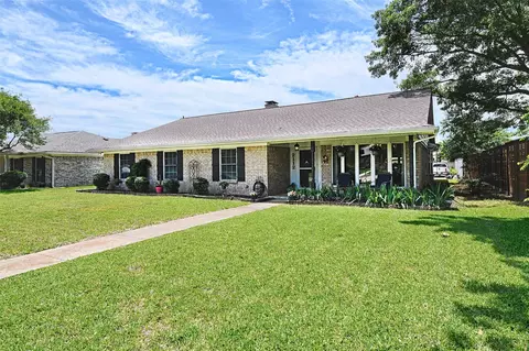 2112 Columbia Dr, Richardson, TX 75081