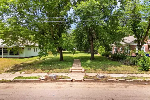 1207 Brook Ave, Waco, TX 76708 photo 2