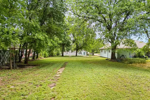 1207 Brook Ave, Waco, TX 76708 photo 3