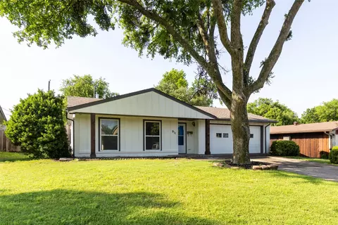 911 Prestwick Ln, Richardson, TX 75080