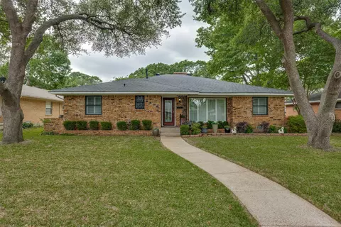 2105 Lansdowne Dr, Garland, TX 75040