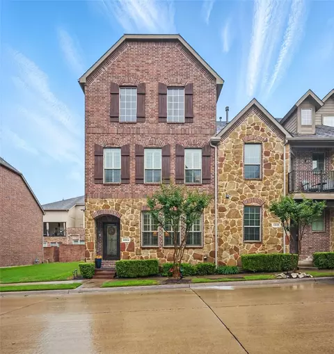 4244 Riverview Dr, Carrollton, TX 75010