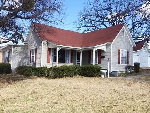 1501 Cates St, Bridgeport, TX 76426