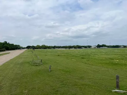5125 Robinson Rd, Grand Prairie, TX 75052