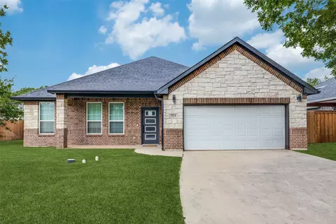904 Marcellus Ct, Arlington, TX 76011