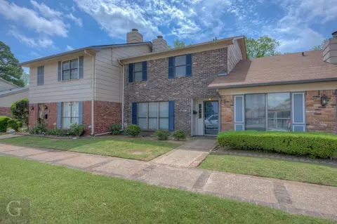 2612 Village Ln, Bossier City, LA 71112