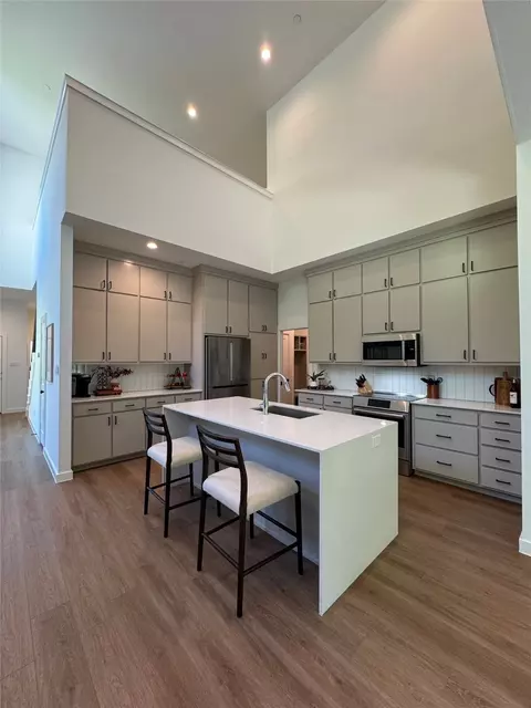 321 Tillery Cir, Grapevine, TX 76051