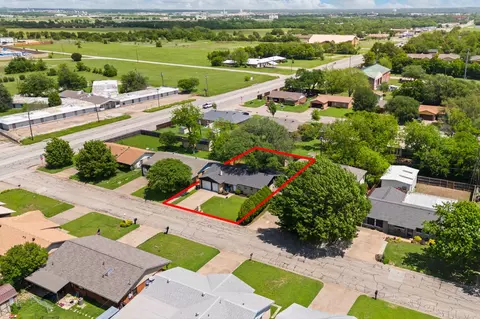 1908 Joslin St, Cleburne, TX 76033