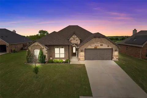 204 Landry Ave, Godley, TX 76044