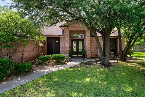 6114 Westover Dr, Granbury, TX 76049
