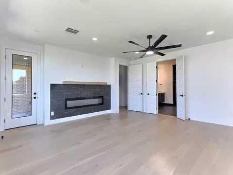 412 Vista Buena Trl, Fort Worth, TX 76111