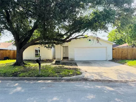 409 Bodart Ln, Fort Worth, TX 76108
