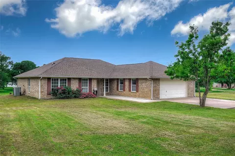 154 Seminole Trl, East Tawakoni, TX 75472