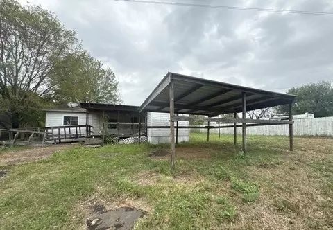 2401 E Fm 852, Winnsboro, TX 75494