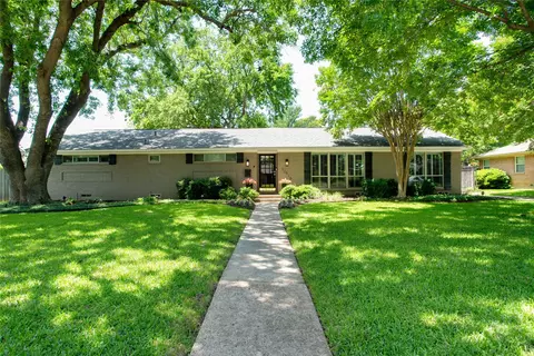 10815 Pinocchio Dr, Dallas, TX 75229