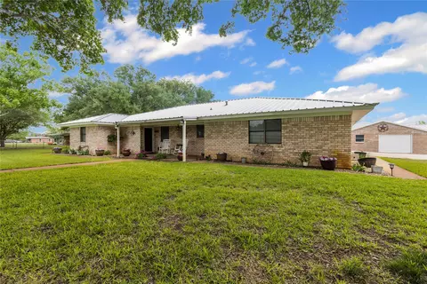 6807 E Texas St, Walnut Springs, TX 76690