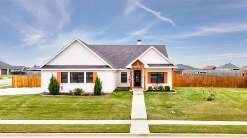 107 Hawker Ln, Abilene, TX 79602