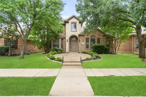 1825 Amber Ln, Carrollton, TX 75007