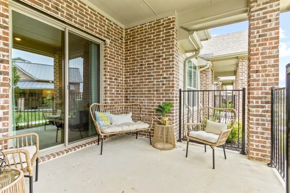 Exterior - 7232 Merlot Pl, Grand Prairie, TX 75054 photo 4 of 6