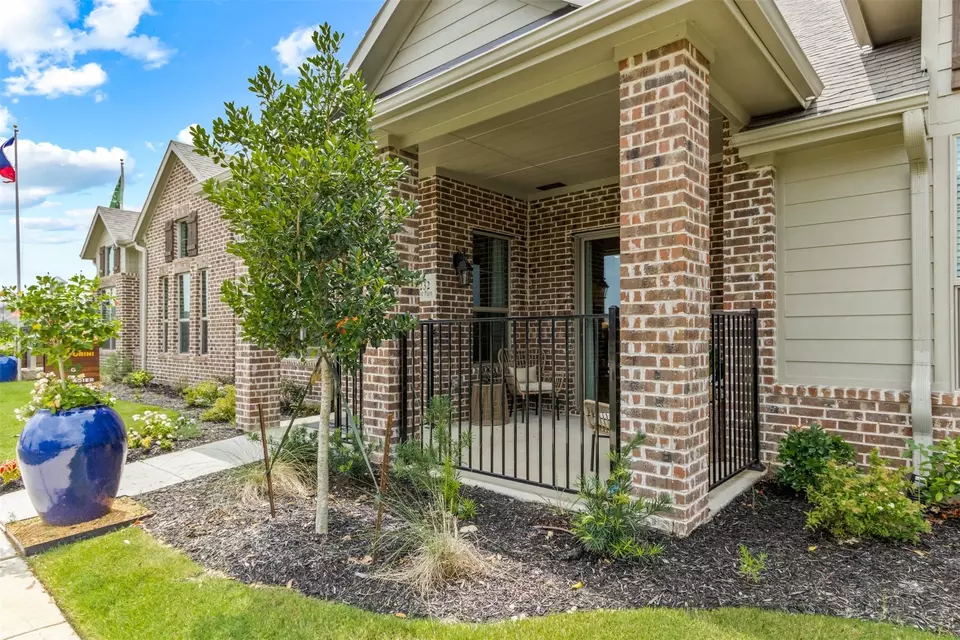 Exterior - 7232 Merlot Pl, Grand Prairie, TX 75054 photo 3 of 6