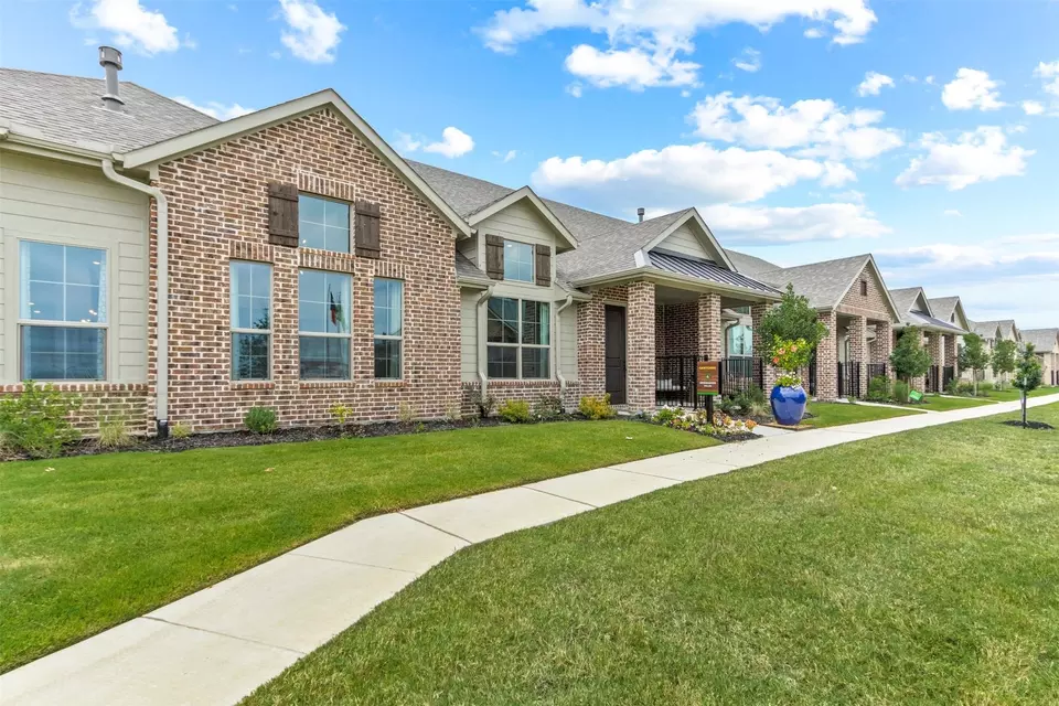 Exterior - 7232 Merlot Pl, Grand Prairie, TX 75054 photo 1 of 6