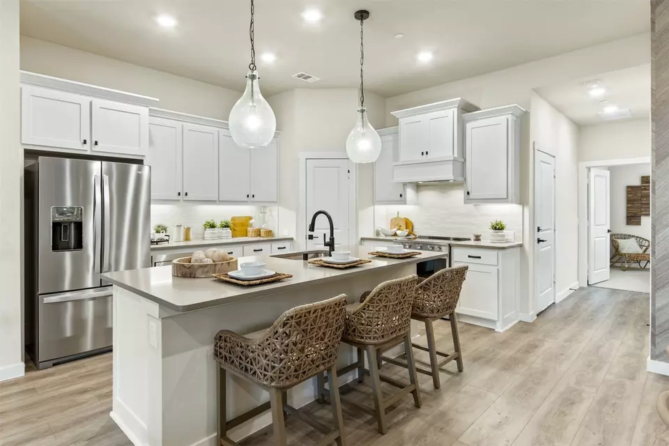 Kitchen - 7232 Merlot Pl, Grand Prairie, TX 75054 photo 3 of 4
