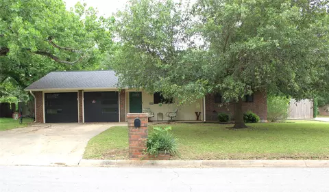 2580 Phelps St, Stephenville, TX 76401