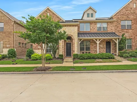 1267 Casselberry Dr, Flower Mound, TX 75028