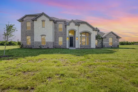 650 Wales Ct, Waxahachie, TX 75167
