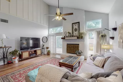 8825 Tyne Trl, Fort Worth, TX 76118