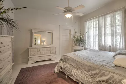 Bedroom - 101 E Reed St, Randolph, TX 75475 photo 2 of 4