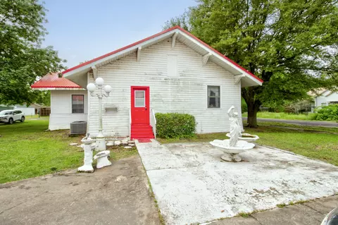 Exterior - 101 E Reed St, Randolph, TX 75475 photo 3 of 8