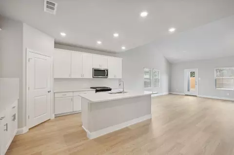 805 Easthill Dr, Mckinney, TX 75071