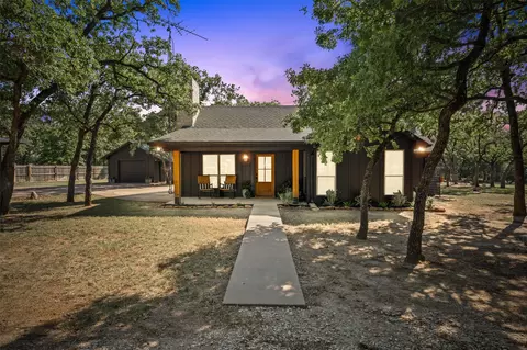 103 Cr 424b, Lorena, TX 76655