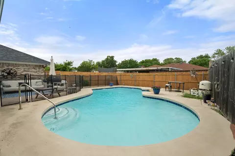 7213 Timberline Dr, Rowlett, TX 75089
