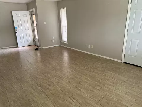 117 Village Dr, Lewisville, TX 75067