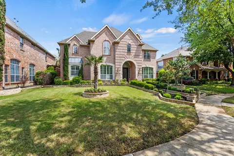 1009 Plum Dr, Irving, TX 75063